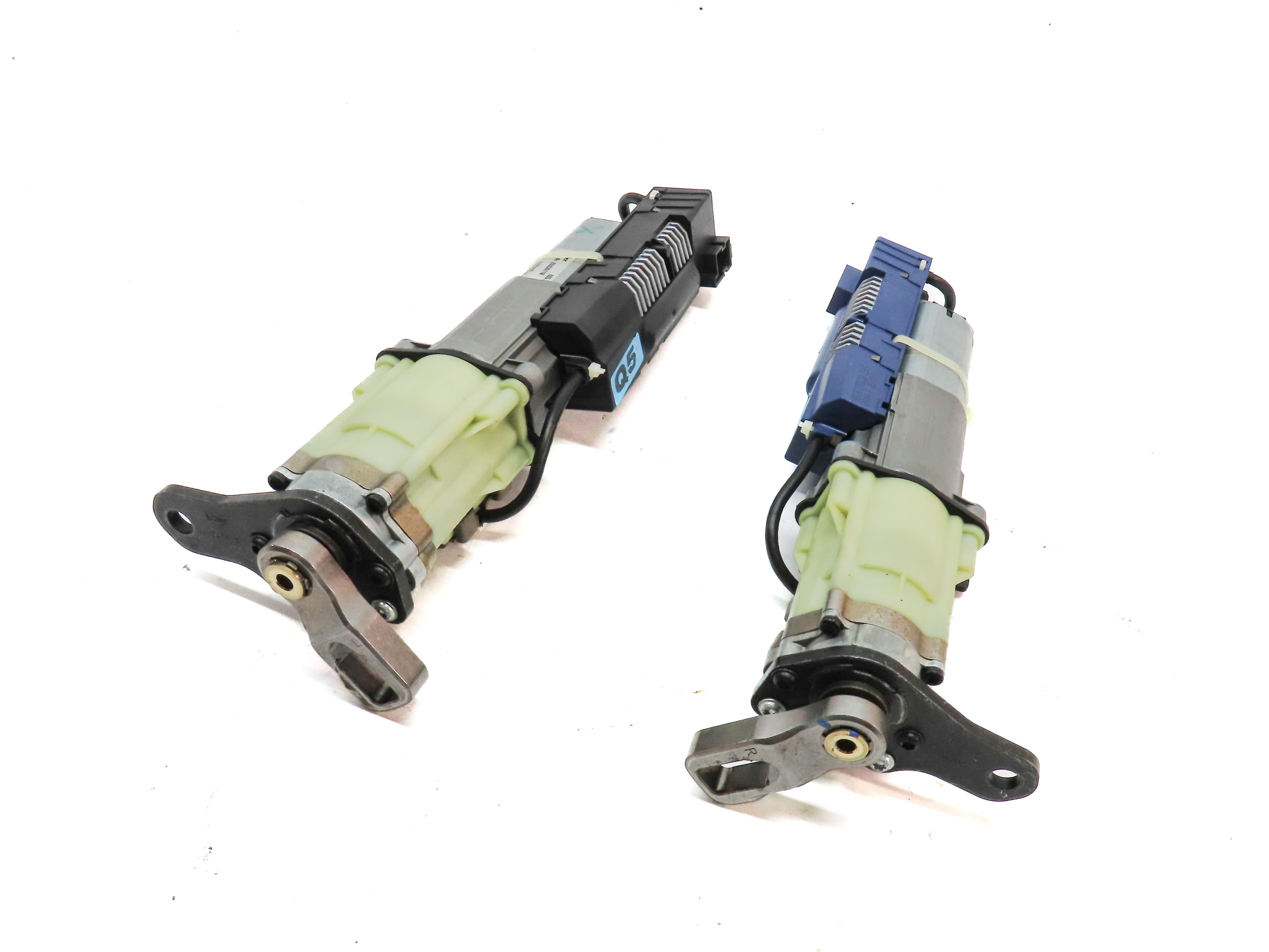 09-14 AUDI Q5 SQ5 (B8 8R) LEFT & RIGHT REAR TRUNK LIFT LIFTGATE ASSIST MOTOR SET — exact item pictured